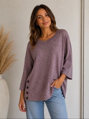 Cable & Gauge Lavender Scoop-Neck Knit Top with Button Hem
